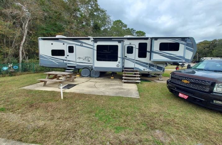 2018 Highland Ridge RV Open Range 337 FLR